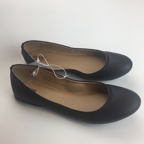 3/$25 Mossimo women’s slip-on flat shoe black - Picture 2 of 5